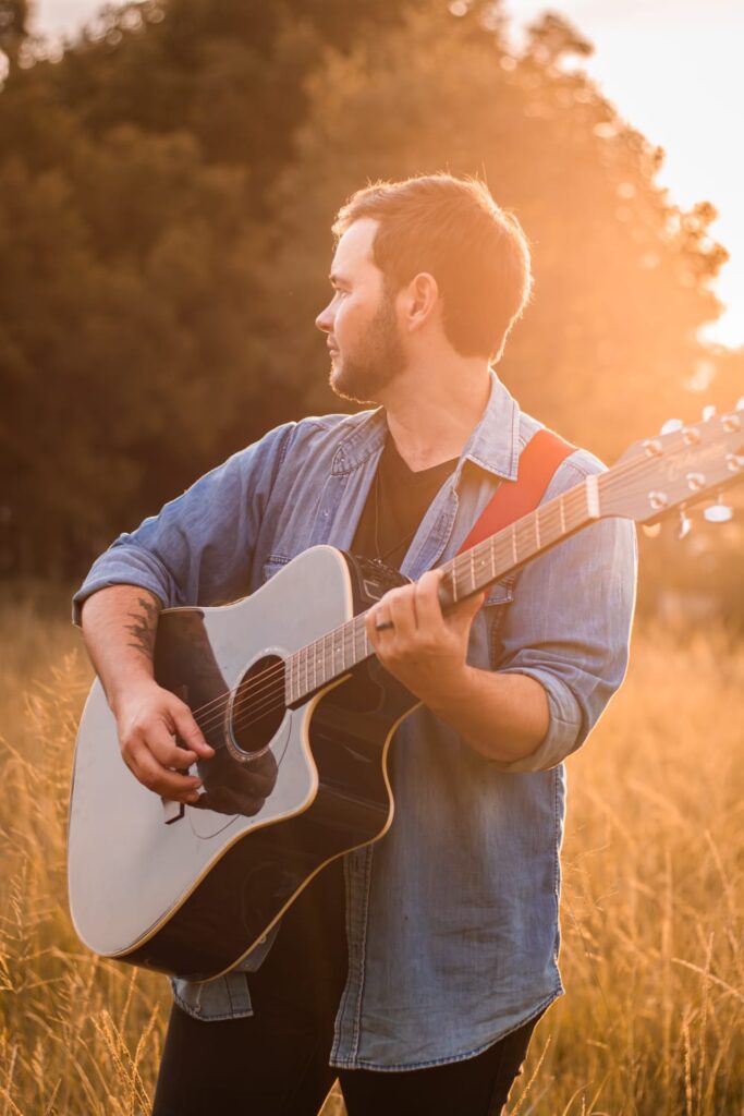 Tanya Michelle, die Musiek Promotor, is 'n stralende krag wat die musiekbedryf verhelder. Met 'n passie vir klank en 'n hart vol musiek, bring sy die ritme van die wêreld na die voorgrond. As die Chocolade Nubiese Prinses van LIEFDE, is Tanya Michelle 'n onmisbare skakel tussen kunstenaars en gehore. Haar liefde vir musiek omskep sy na 'n onvermoeënde aanbieder van klank en kreatiwiteit. Sy is die stem agter die stories, die krag agter die konserte, en die vonk wat die musiekbedryf laat brand. Tanya Michelle, die musiek promotor, bring die musiek na die mense en die mense na die musiek